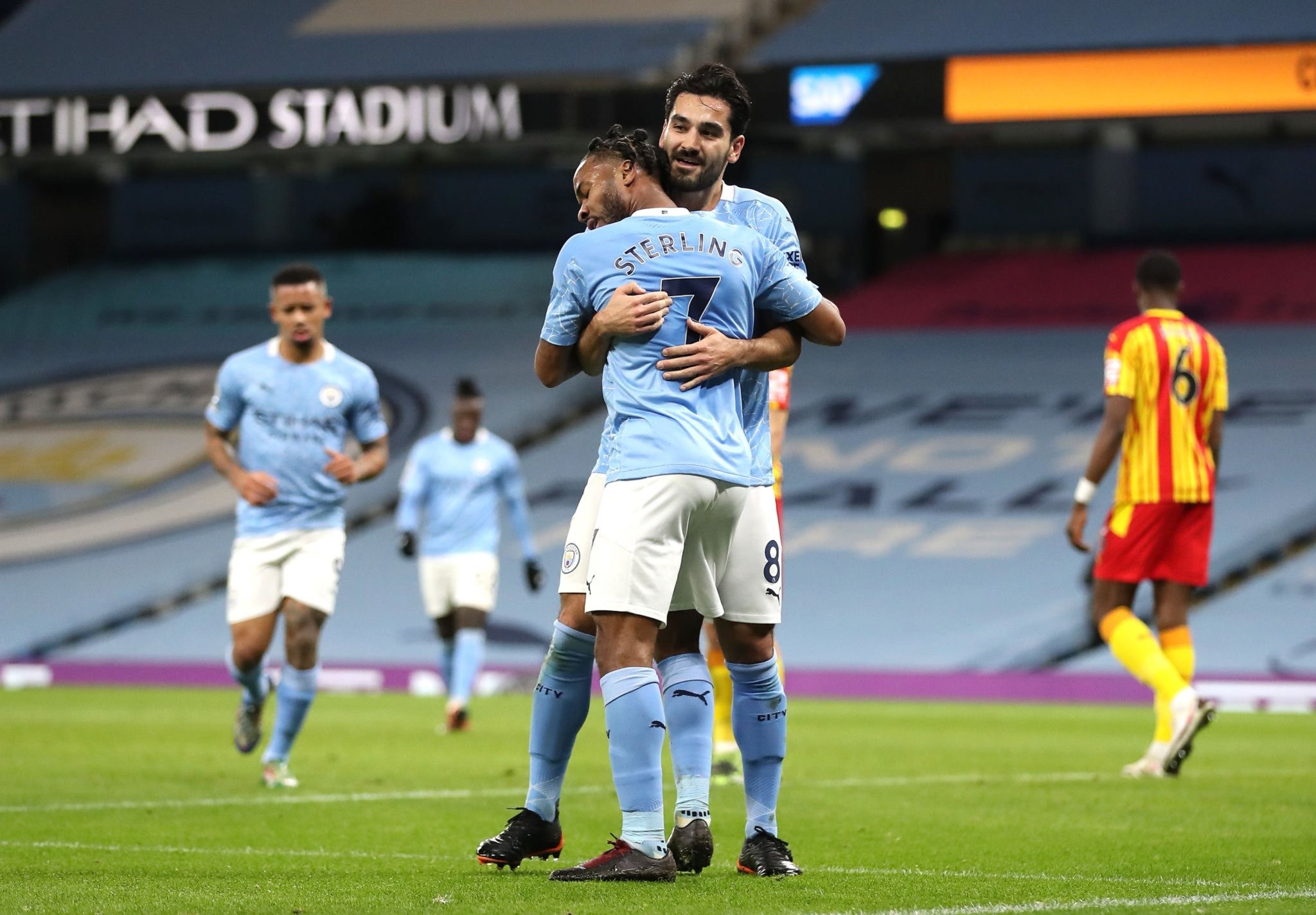 以拉開禁區 以拉開禁區